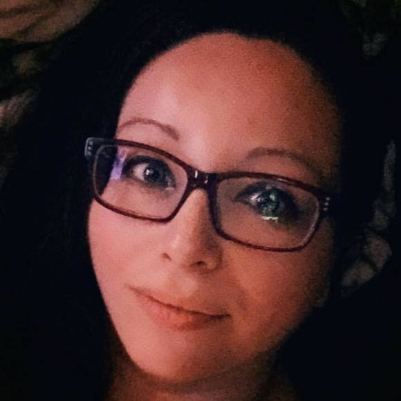 Meet your Posher, Rebecca - Picture 1 of 1